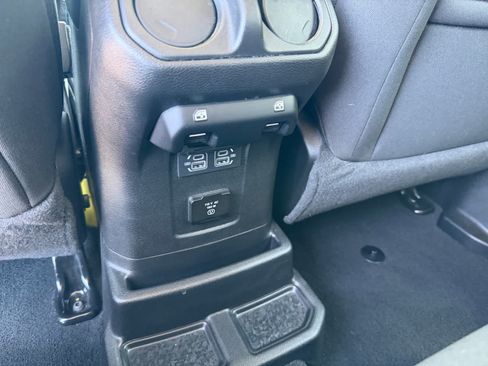 Used 2023 Jeep Wrangler Unlimited Rubicon 4xe AWD/4WD image 24