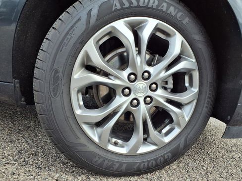 Used 2021 Buick Enclave Avenir w/ Avenir Technology Package AWD/4WD image 41