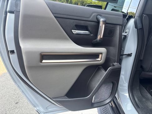 Used 2025 GMC Hummer EV 2X AWD/4WD image 49