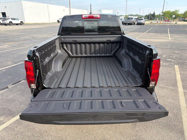 New 2026 Chevrolet Colorado W/T w/ WT Custom Package AWD/4WD image 31
