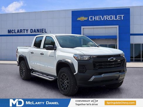 New 2026 Chevrolet Colorado Trail Boss AWD/4WD image 1