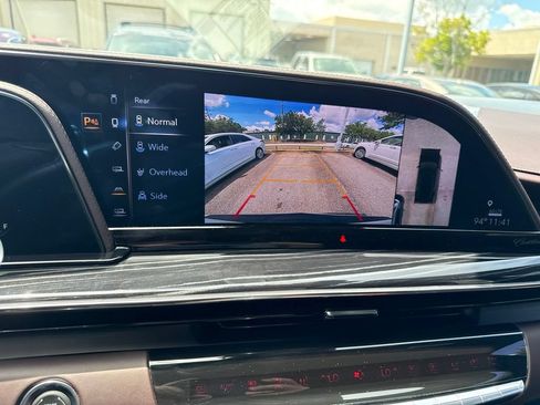 Certified 2024 Cadillac Escalade ESV V AWD/4WD image 18