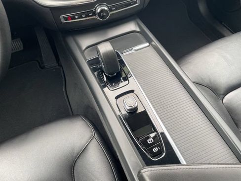 Certified 2023 Volvo XC60 B5 Core w/ Climate Package AWD/4WD image 23