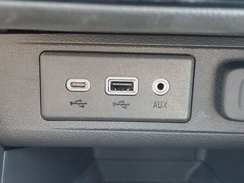 Used 2022 Buick Encore GX Select image 28