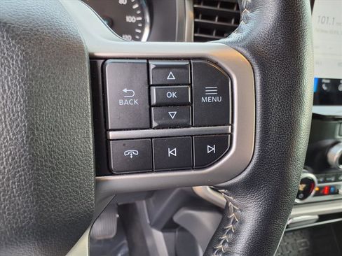 Used 2024 Ford Expedition Max XLT image 22