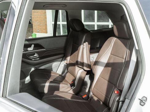 Used 2020 Mercedes-Benz GLS 450 4MATIC image 36