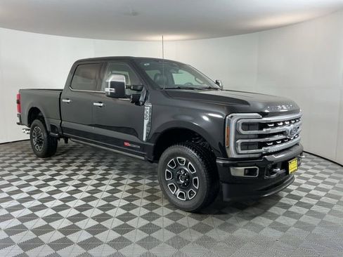 Used 2024 Ford F350 Platinum image 3