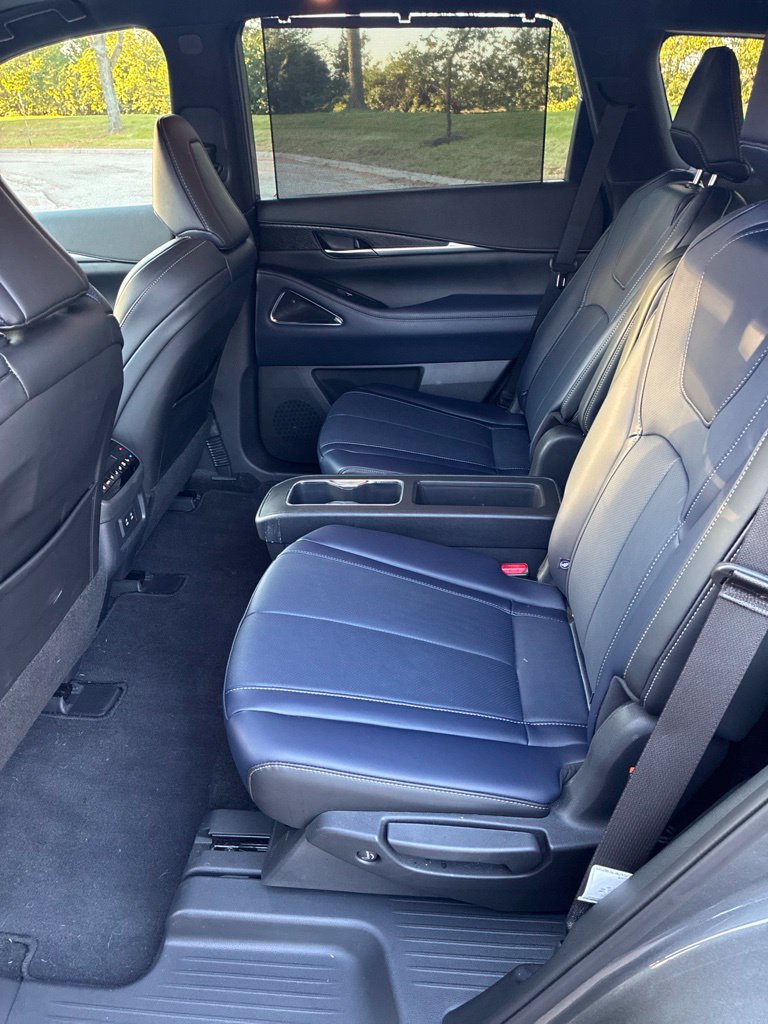 Used 2026 INFINITI QX60 Sport w/ Dark Cargo Package AWD/4WD image 8