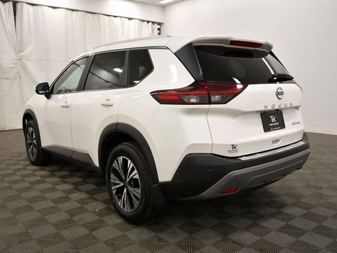 Used 2023 Nissan Rogue SV w/ SV Premium Package image 5