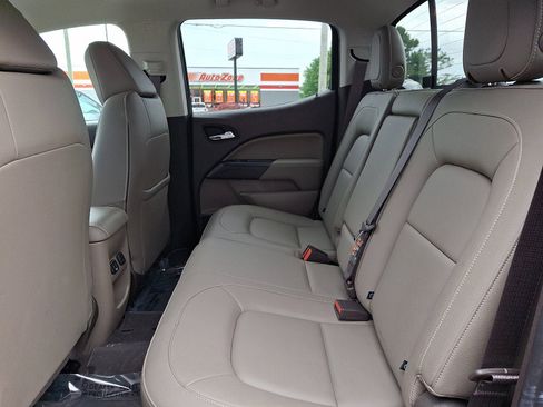 Used 2019 GMC Canyon SLT w/ Driver Alert Package AWD/4WD image 9