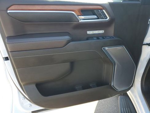 Used 2022 GMC Sierra 1500 Denali image 8