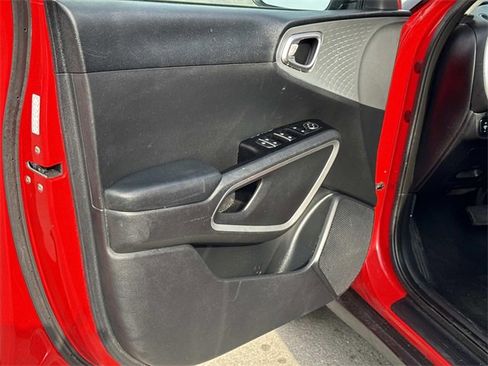 Used 2020 Kia Soul LX image 10