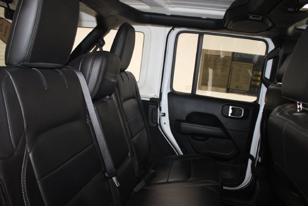 Used 2018 Jeep Wrangler Unlimited Sahara AWD/4WD image 24