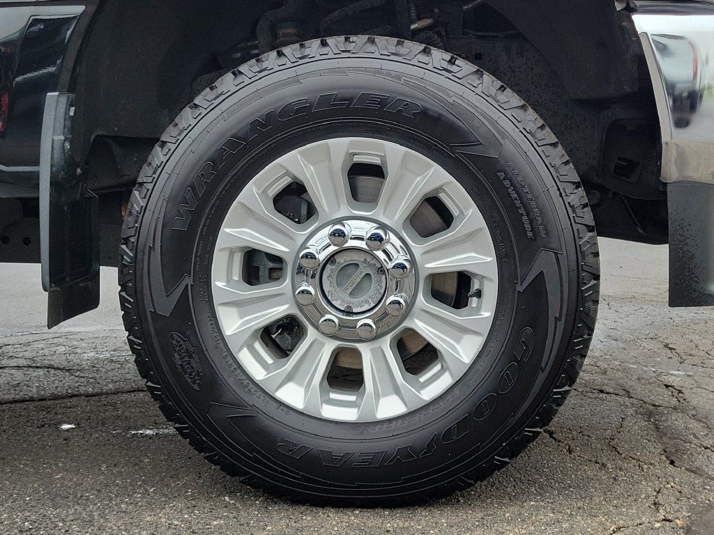Certified 2021 Ford F250 XL w/ STX Appearance Package AWD/4WD image 9