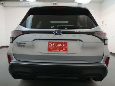 Used 2025 Subaru Forester Premium w/ Convenience Package #1 image 16