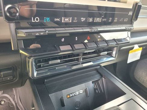 New 2026 GMC Hummer EV 2X image 24