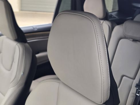 New 2026 Volvo XC90 B6 Ultra image 17