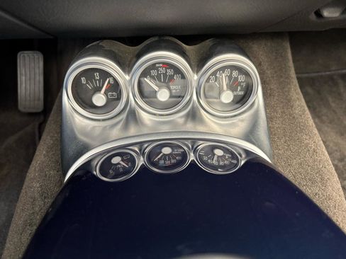 Used 2005 Chevrolet SSR LS w/ Preferred Equipment Group image 27