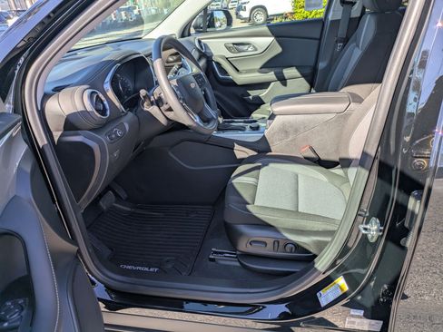 New 2026 Chevrolet Blazer LT image 11