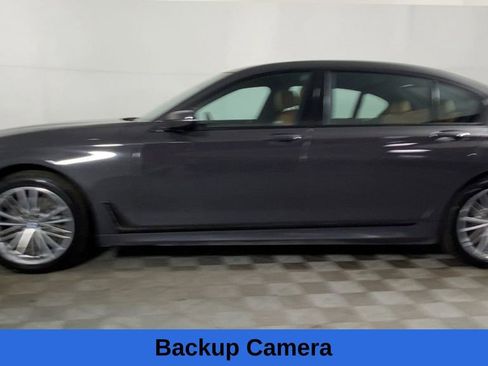 Used 2019 BMW 740i xDrive w/ Executive Package image 8