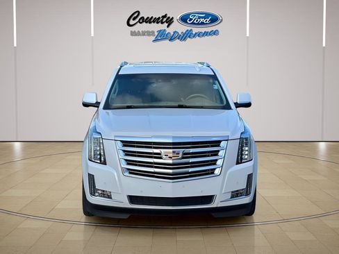 Used 2016 Cadillac Escalade Platinum AWD/4WD image 12