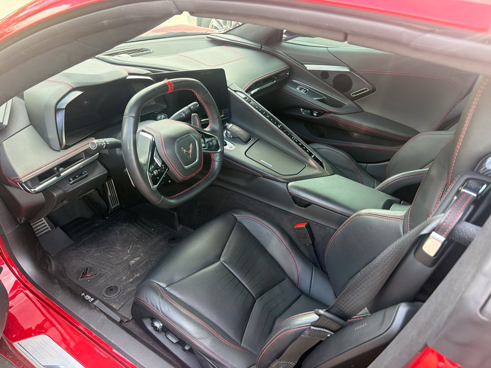 Used 2024 Chevrolet Corvette Stingray Premium Conv w/ Z51 Performance Package RWD image 6