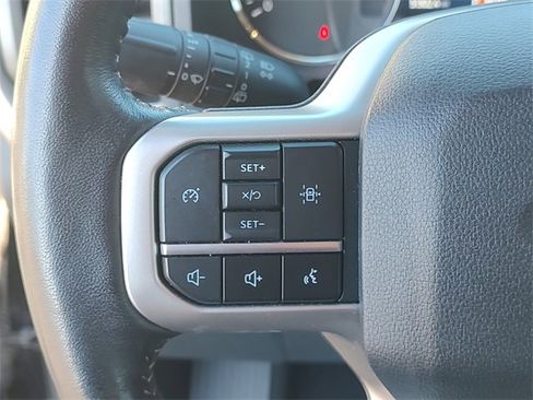 Used 2024 Ford Expedition Max XLT image 25