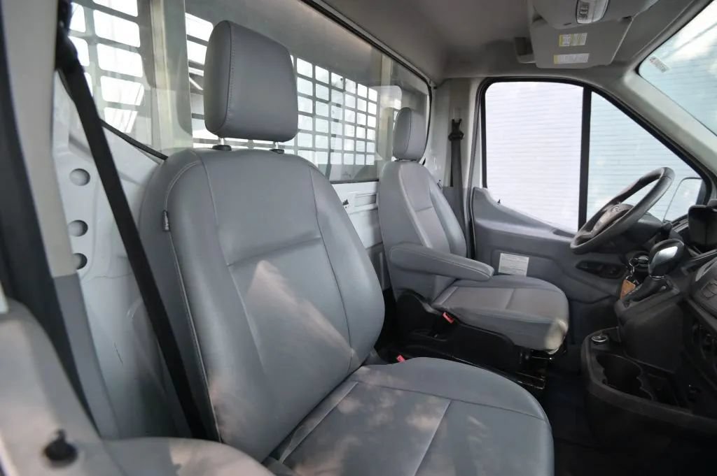 Used 2018 Ford Transit 250 138 RWD image 37