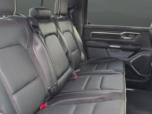 Used 2025 RAM 1500 Laramie AWD/4WD image 28