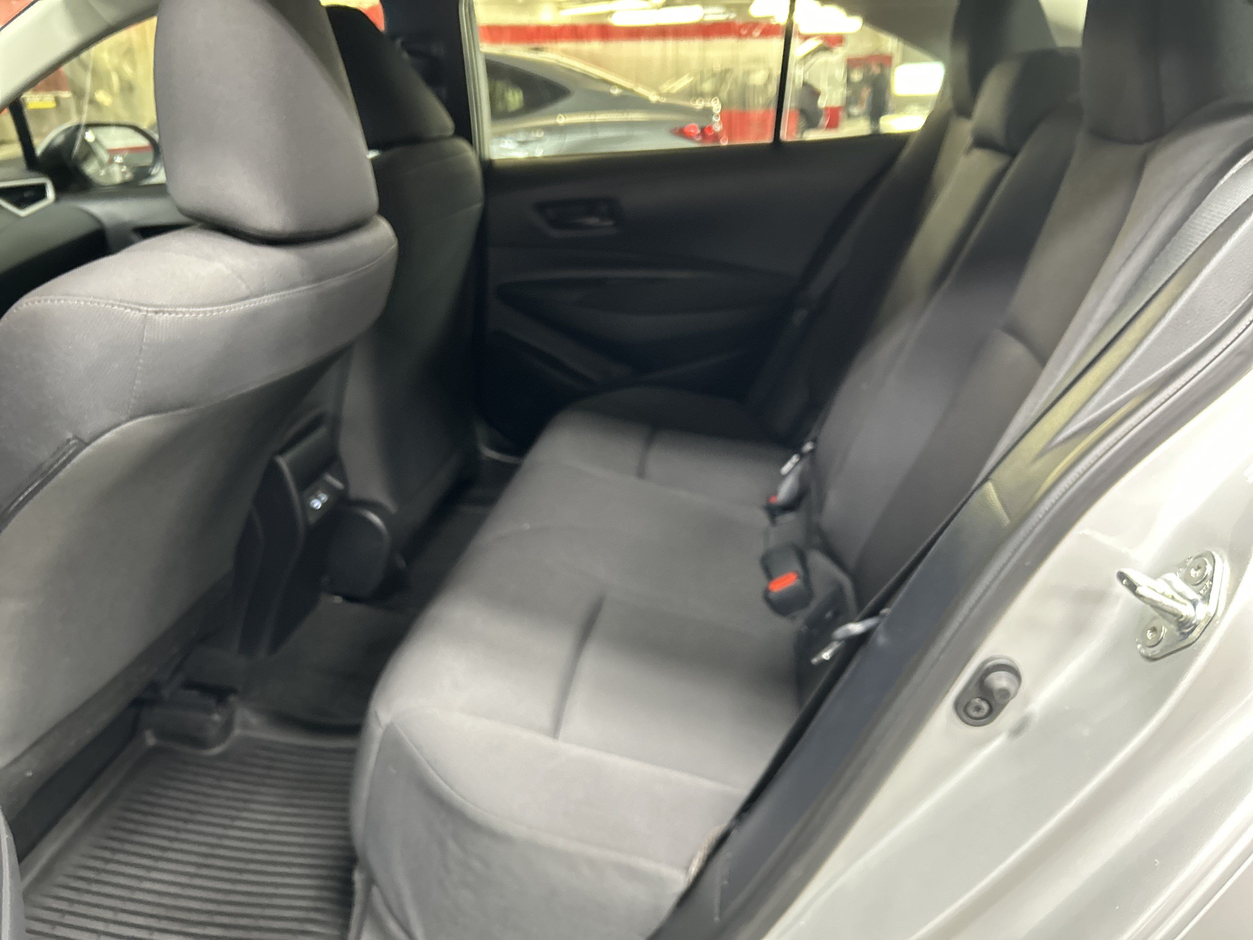 Used 2025 Toyota Corolla LE FWD image 30