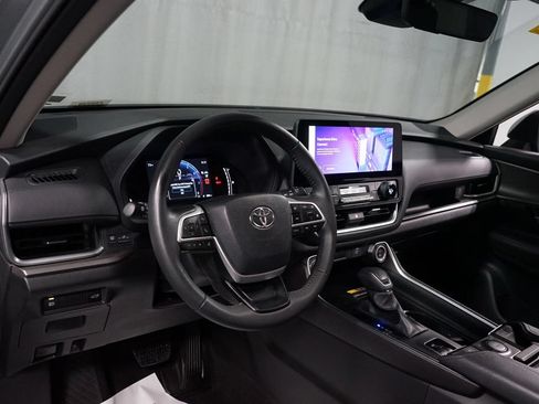 Certified 2026 Toyota Grand Highlander FWD image 11