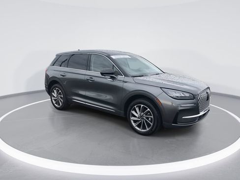 Used 2023 Lincoln Corsair AWD w/ Equipment Group 101A image 2