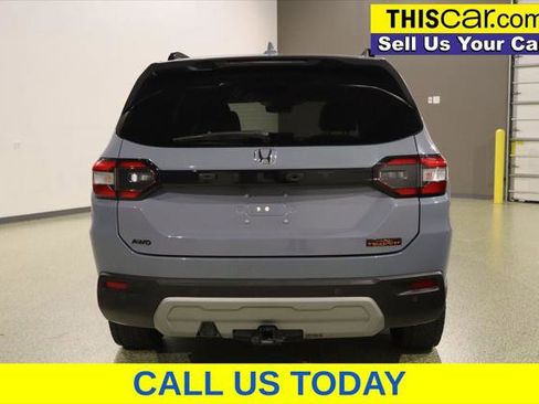 Used 2025 Honda Pilot TrailSport image 6