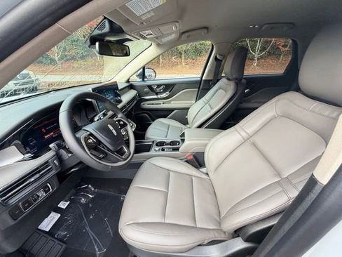 New 2026 Lincoln Corsair Premiere image 15