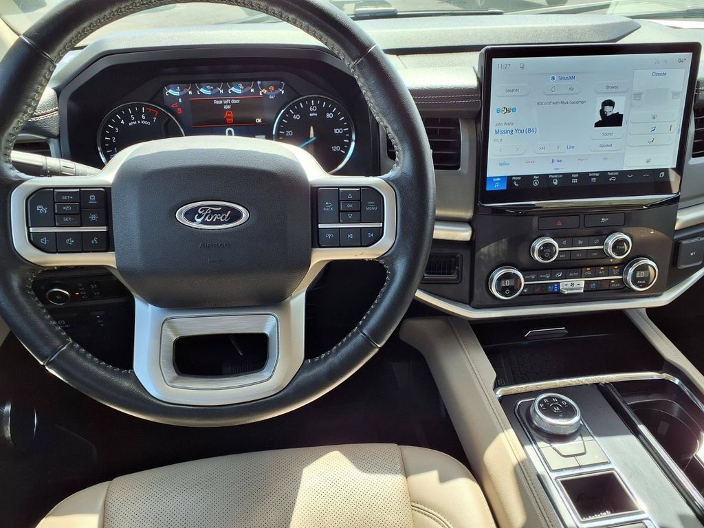Used 2023 Ford Expedition XLT RWD image 13