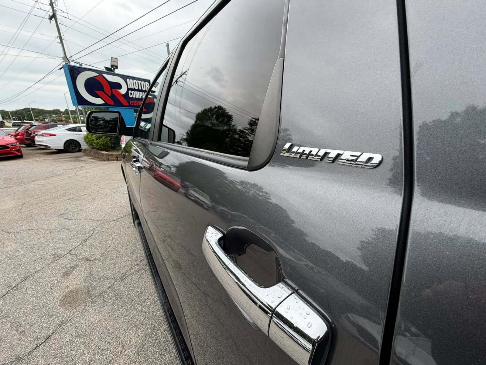 Used 2014 Toyota Sequoia Limited AWD/4WD image 16