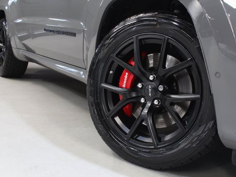 Used 2020 Jeep Grand Cherokee SRT AWD/4WD image 22
