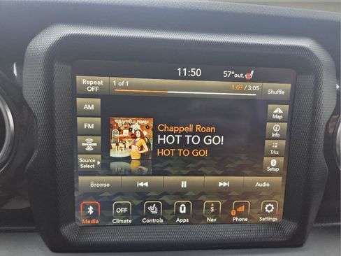 Used 2022 Jeep Wrangler Unlimited Rubicon w/ Xtreme Recon 35" Tire Package image 10