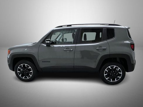 Used 2023 Jeep Renegade Latitude w/ Sun/Sound Group image 8