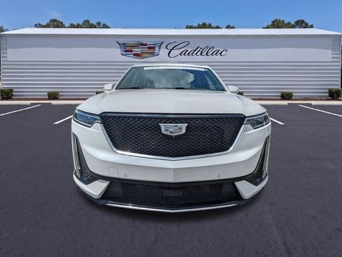 Certified 2024 Cadillac XT6 Sport w/ LPO, Blue Accent Package AWD/4WD image 9