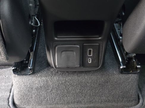 Used 2022 Chevrolet TrailBlazer LT w/ Convenience Package FWD image 24