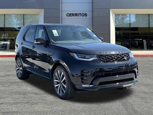Certified 2025 Land Rover Discovery Dynamic SE AWD/4WD image 3