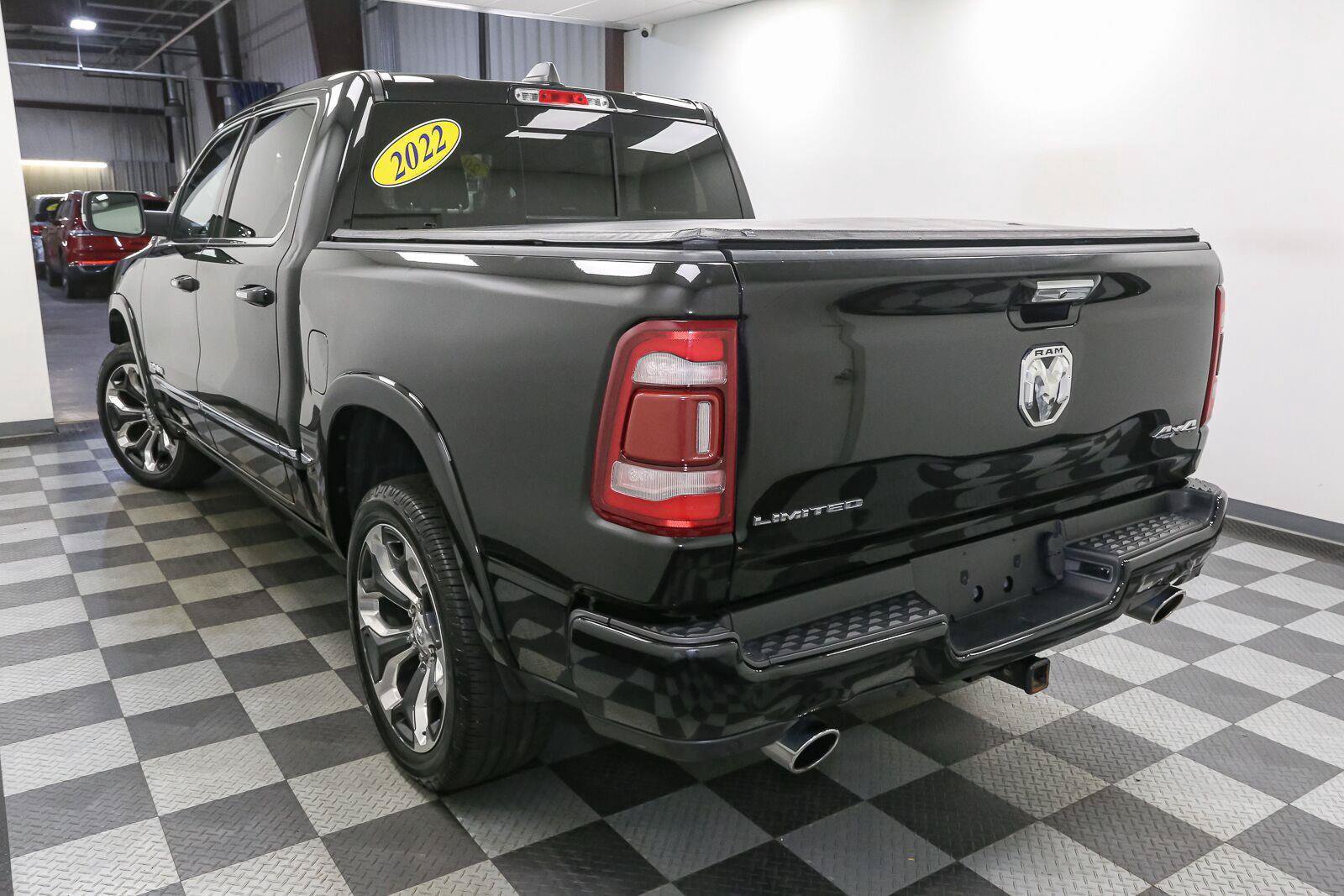 Used 2022 RAM 1500 Limited w/ Body-Colour Bumper Group AWD/4WD image 10