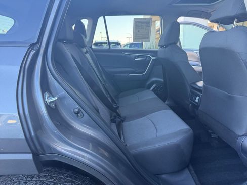 Used 2025 Toyota RAV4 XLE image 27