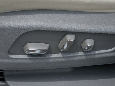 Certified 2023 Cadillac XT5 Premium Luxury AWD/4WD image 26