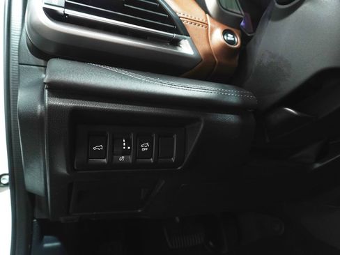 Used 2022 Subaru Outback Touring w/ Popular Package #2 AWD/4WD image 24