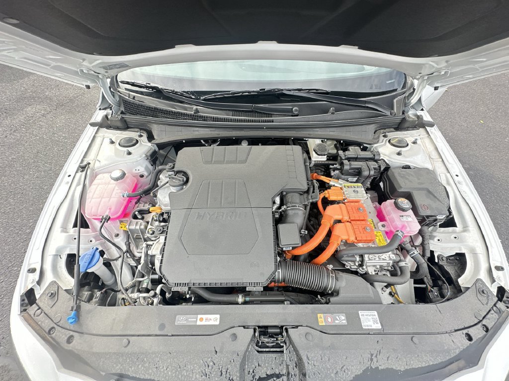 New 2026 Hyundai Elantra SEL FWD image 30