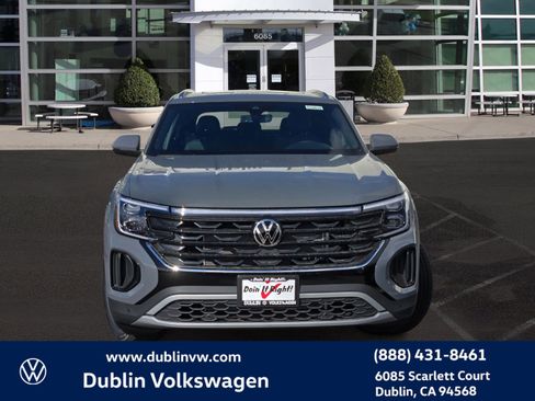 New 2026 Volkswagen Atlas Cross Sport SE image 2