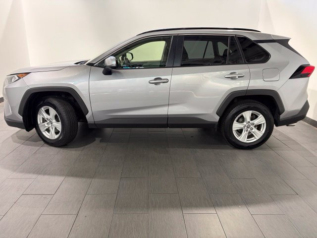 Used 2020 Toyota RAV4 XLE w/ Convenience Package AWD/4WD image 2