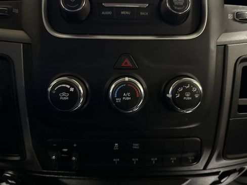 Used 2018 RAM 2500 Tradesman w/ Chrome Appearance Group image 15